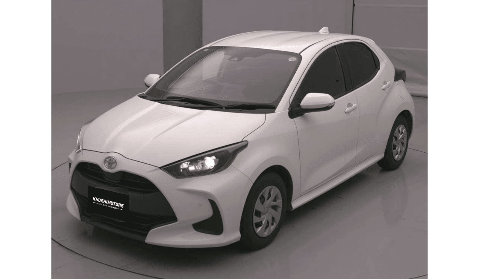 2020 Toyota Yaris X image-2