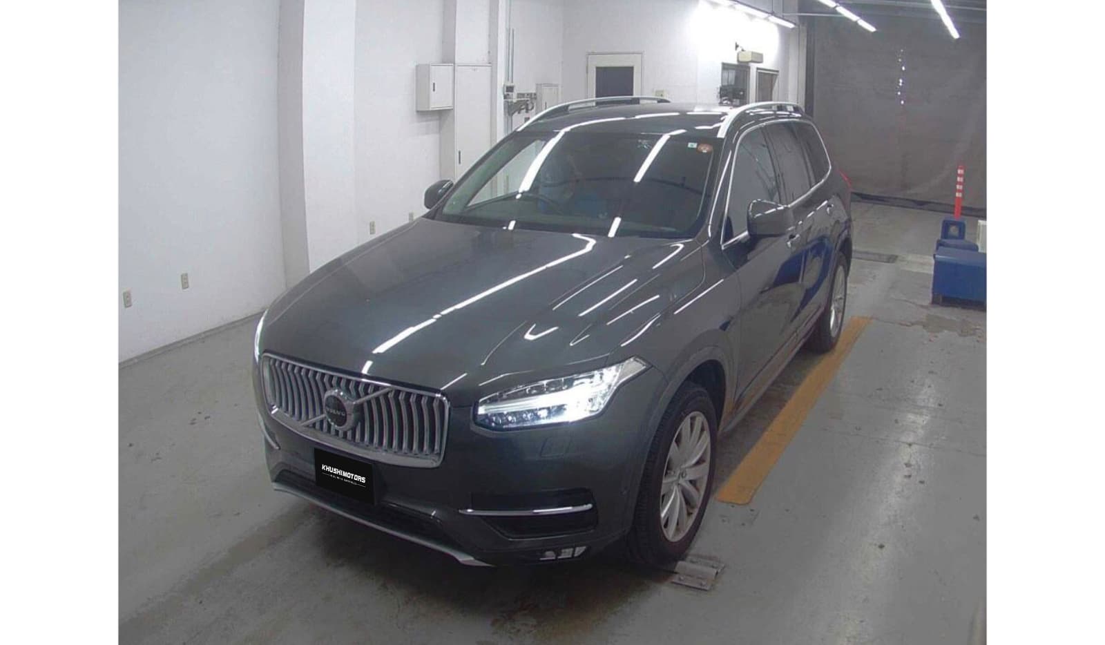 2019 Volvo XC90 T5 Momentum image-2