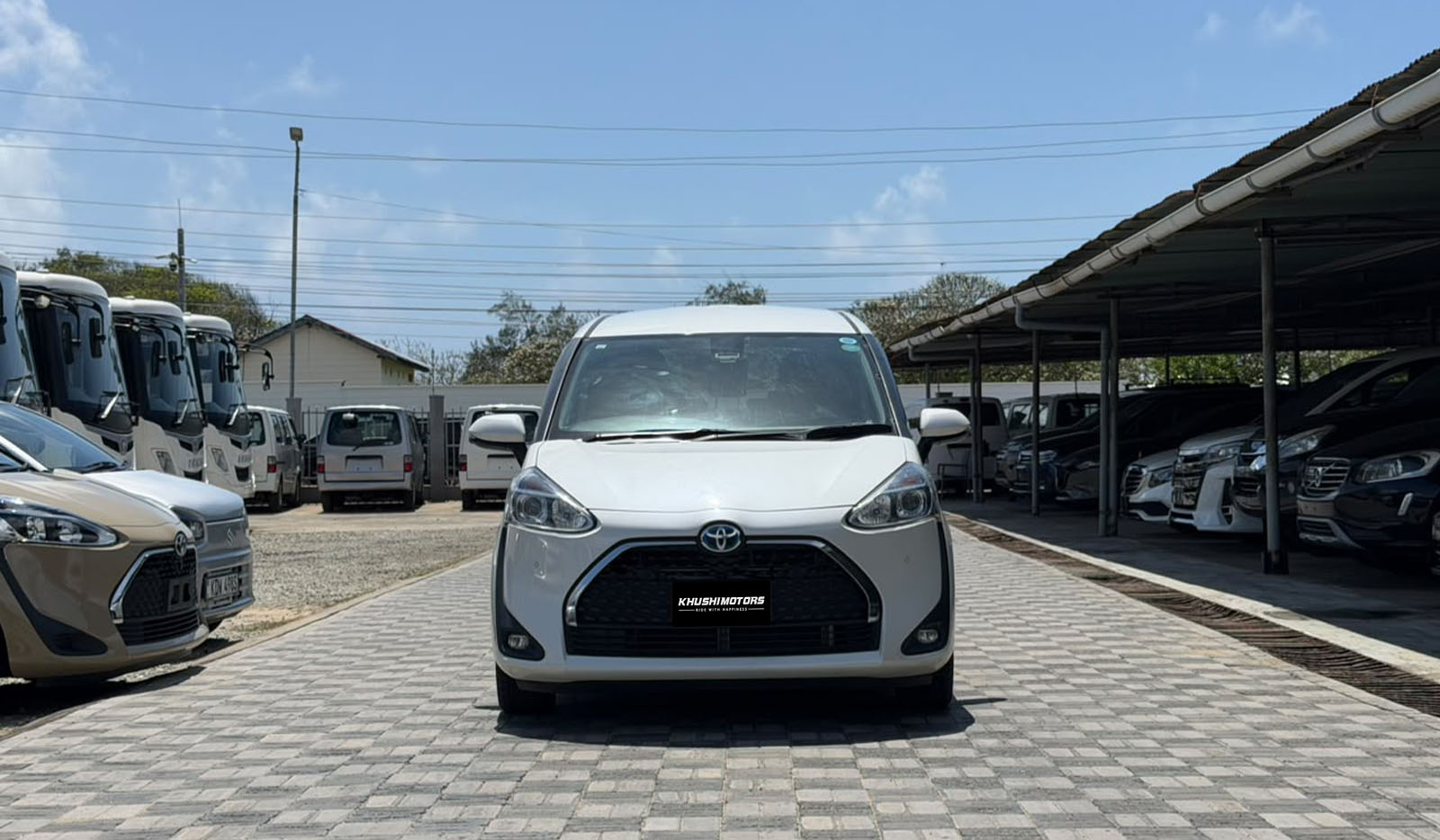 2019 Toyota Sienta Hybrid Funbase G image-2