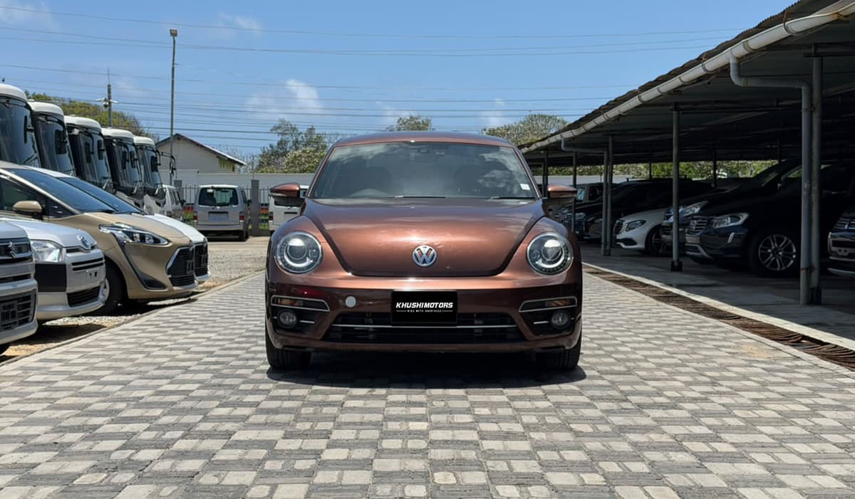 2018 Volkswagen Beetle Design image-2