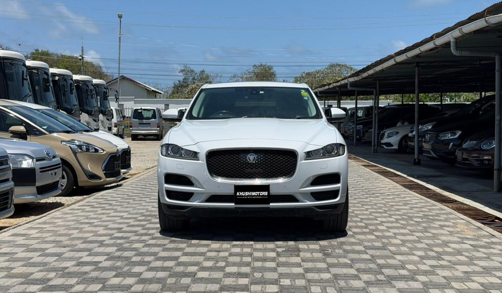2016 Jaguar F Pace Prestige image-2