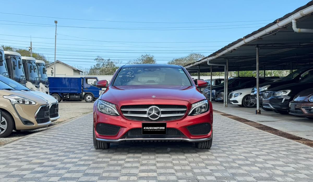 2018 Mercedes-Benz C-Class AMG Line C200 image-2