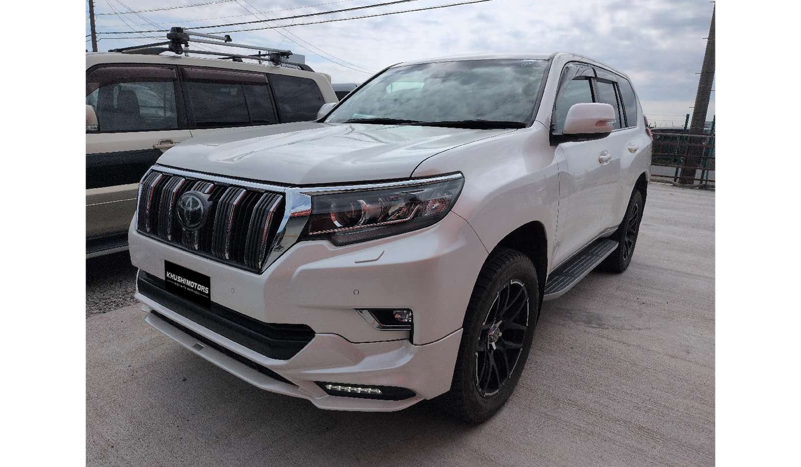 2014 Toyota Land Cruiser image-2