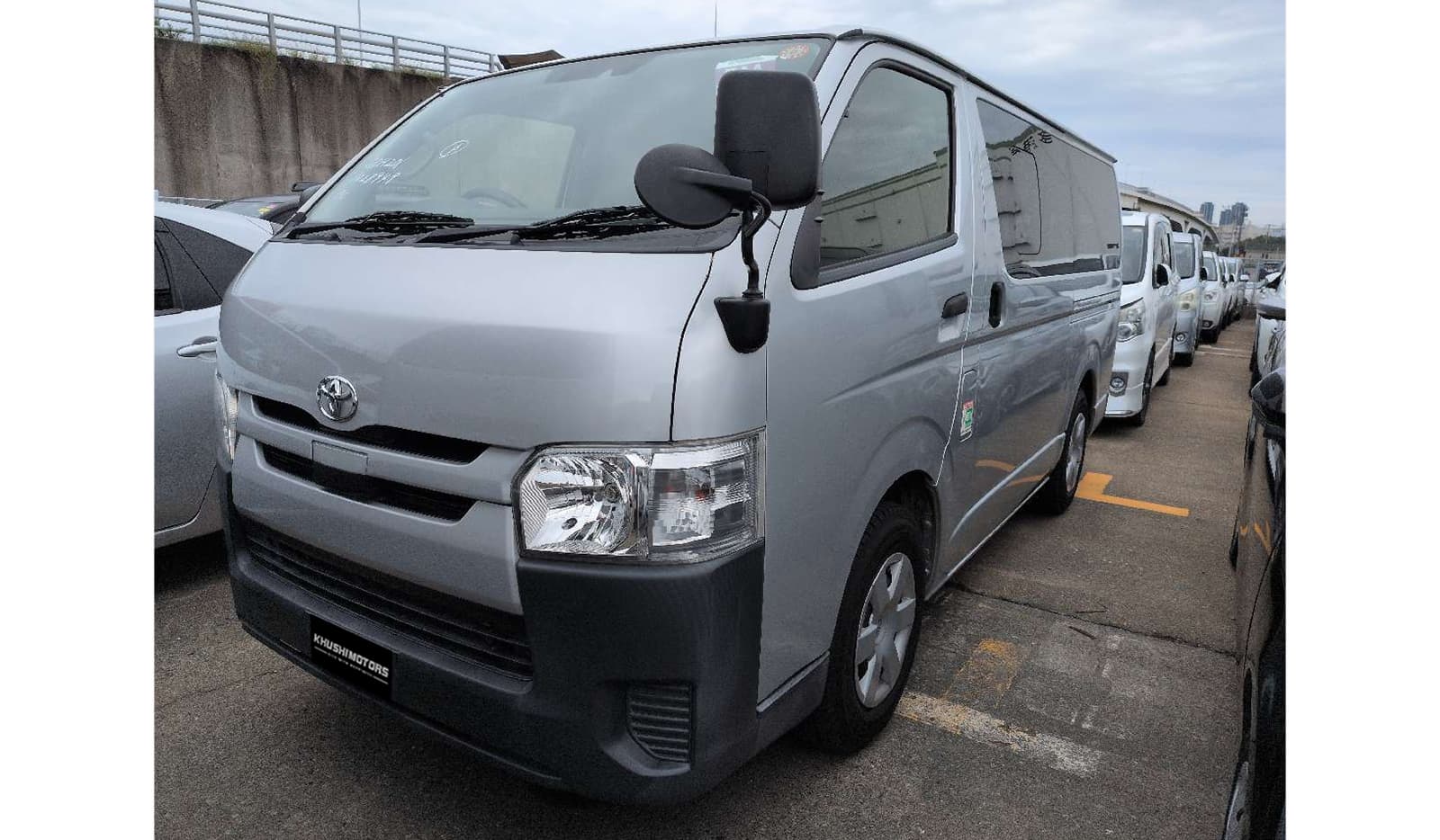 2019 Toyota Hiace Van image-2