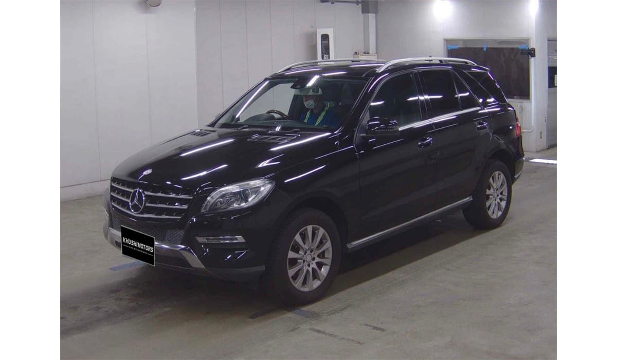 2013 Mercedes-Benz ML-Class image-2