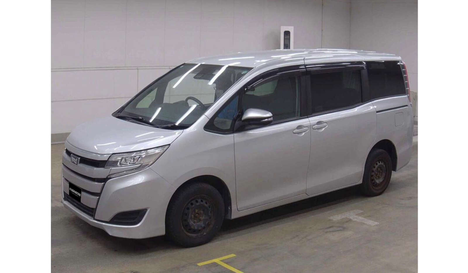 2019 Toyota Noah image-2