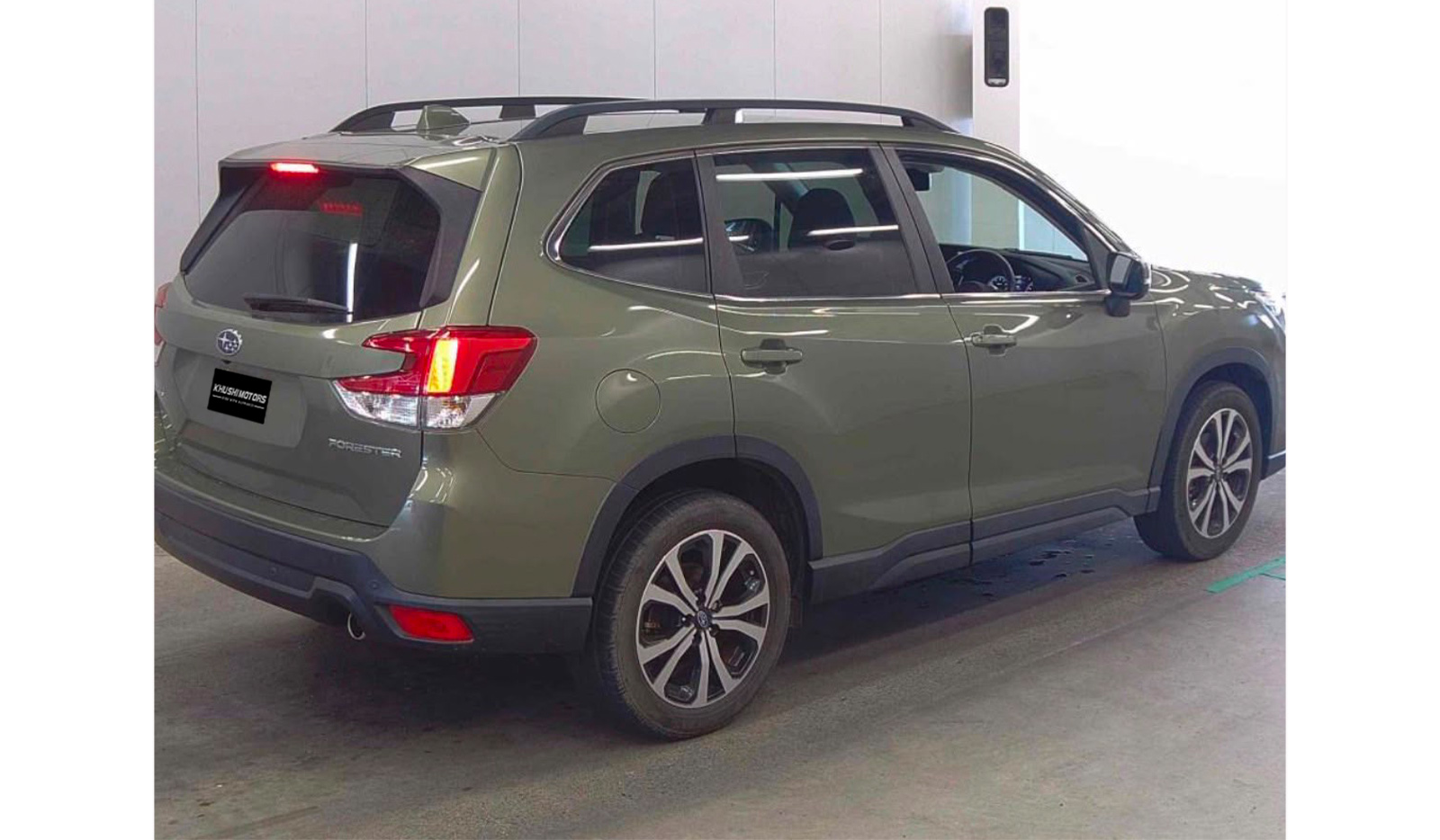 2019 Subaru Forester image-4