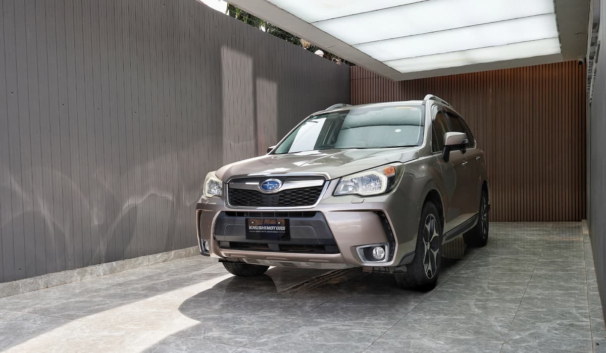 2013 Subaru Forester 2.0XT Eyesight image-3