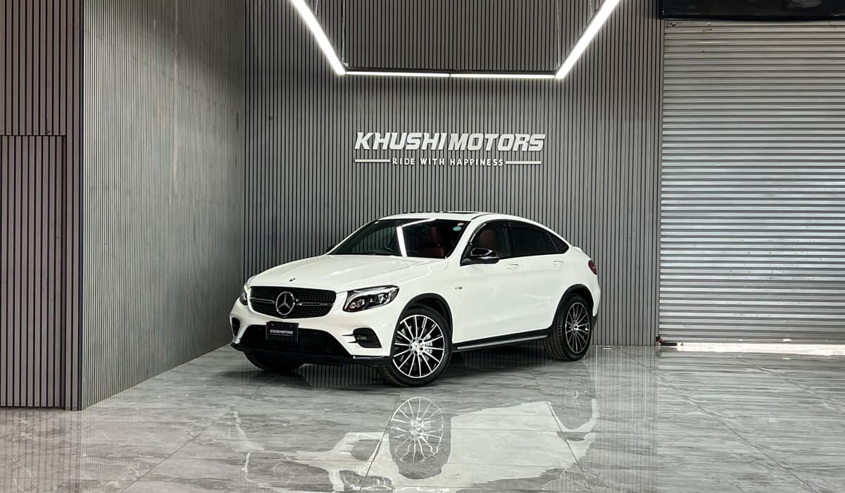 2018 Mercedes-AMG G-Class 4Matic GLC43 image-3