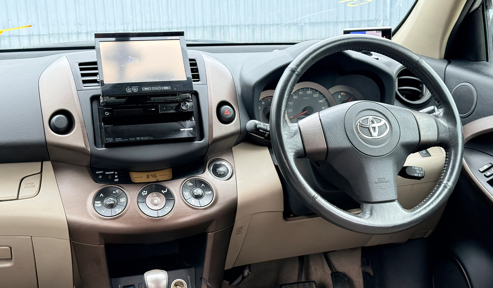 2007 Toyota Vanguard S image-8