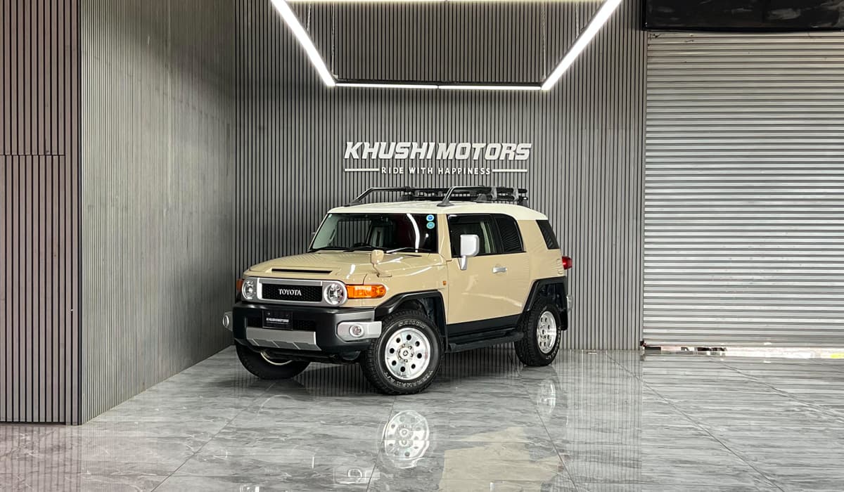 2018 Toyota Fj Cruiser off-road package image-3
