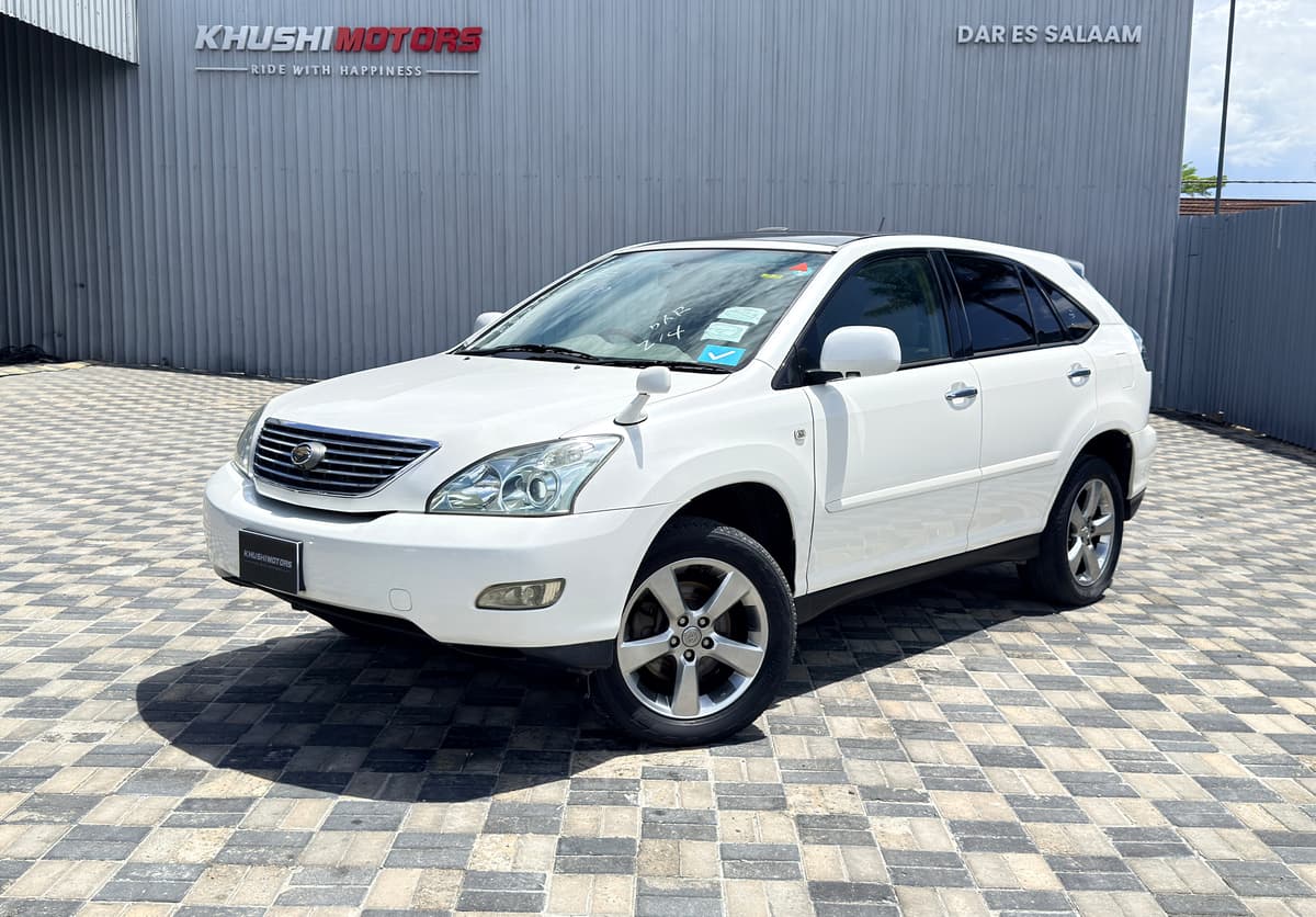 2005 Toyota Harrier Alcantra Version image-3