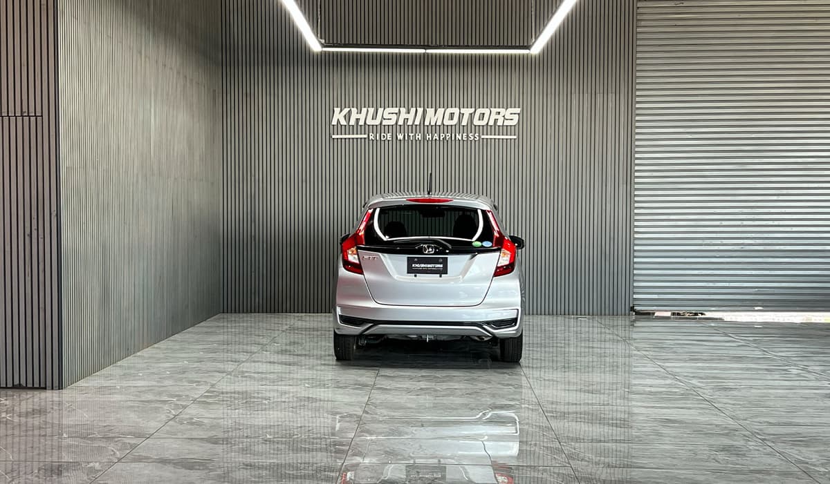 2018 Honda Fit GF image-5