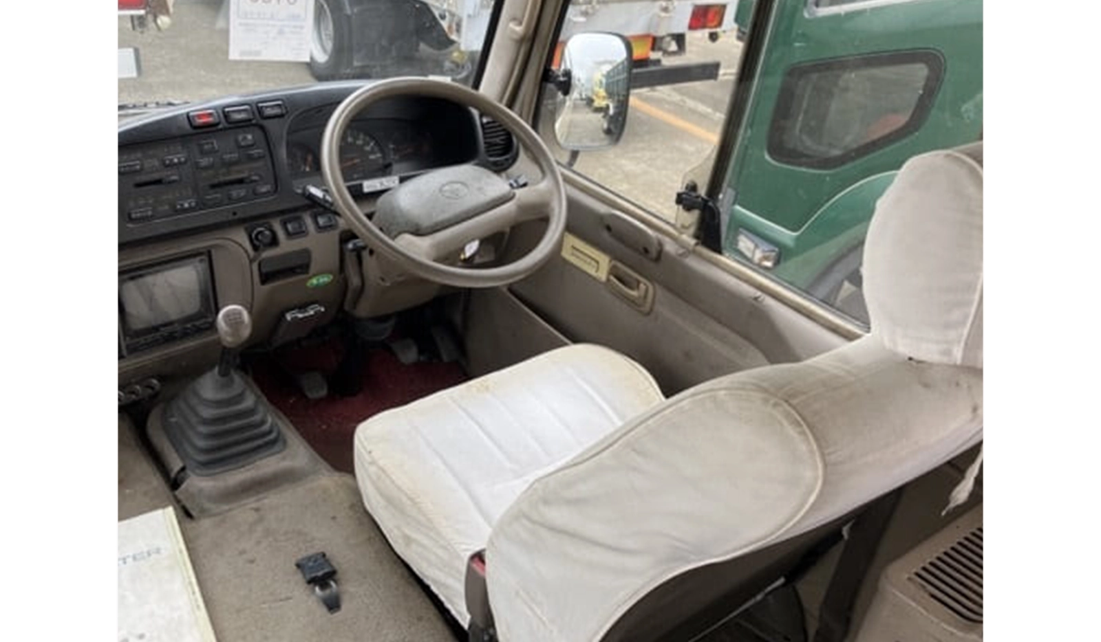 1997 Toyota Coaster image-3