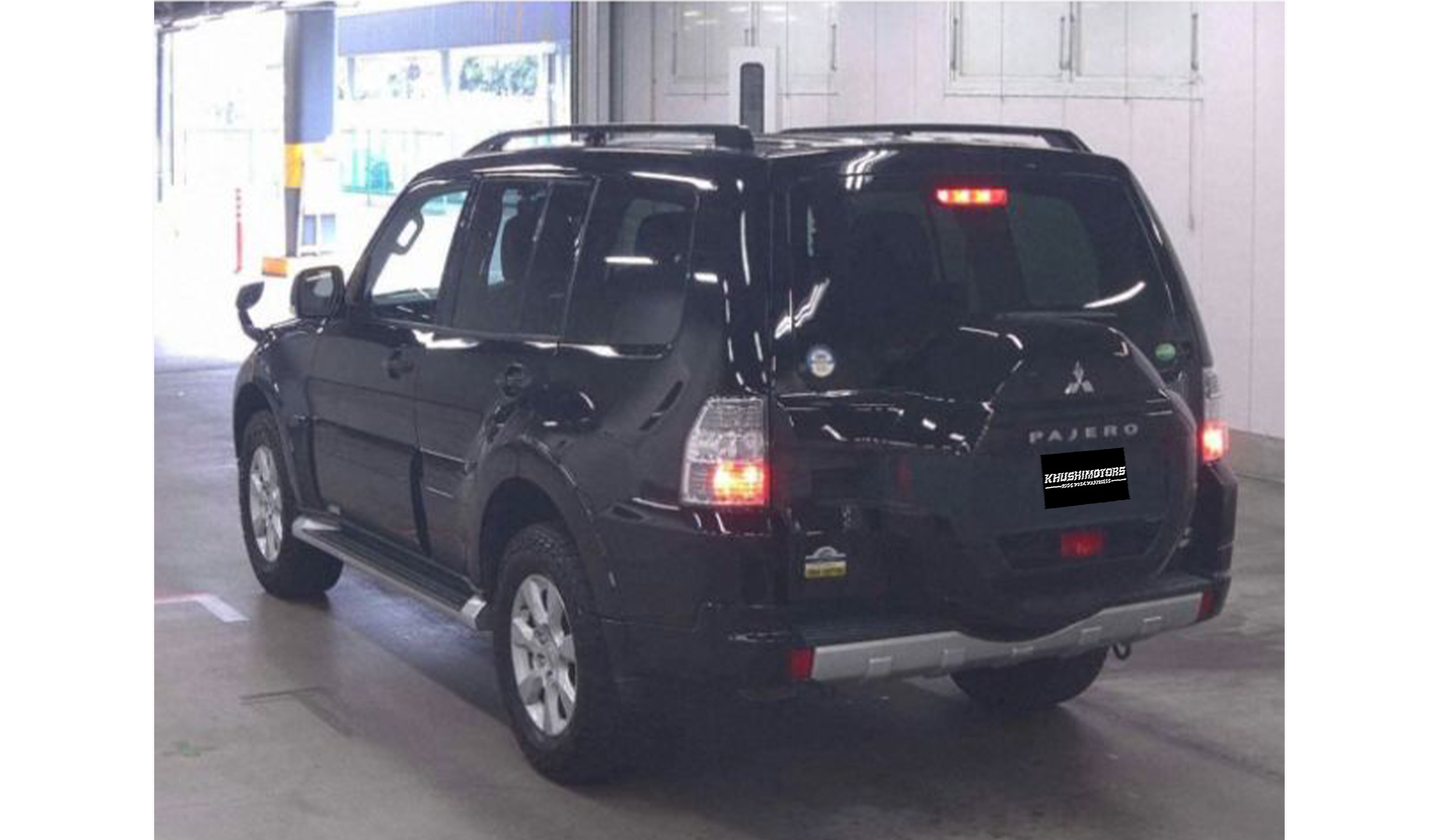 2019 Mitsubishi Pajero FINAL EDITION image-3