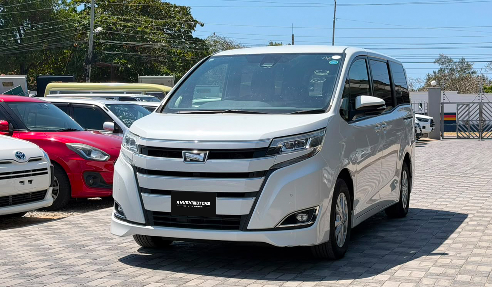 2019 Toyota Noah G image-3