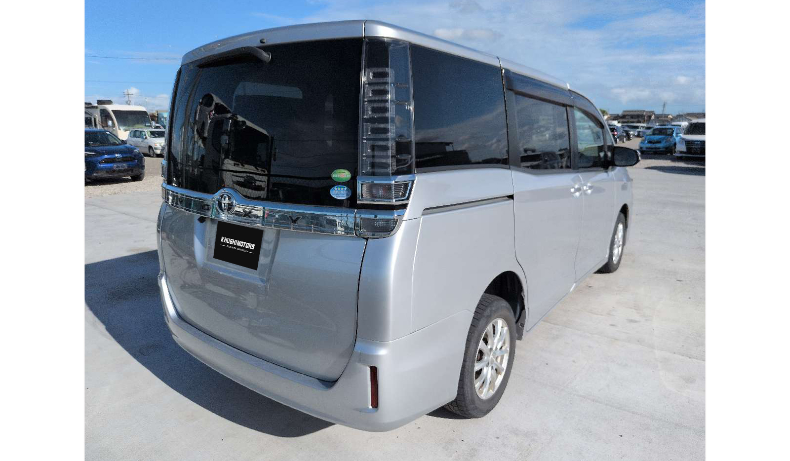 2019 Toyota Voxy image-4