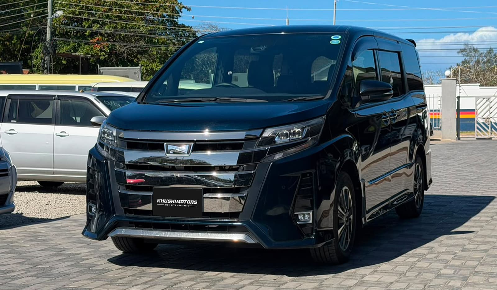 2019 Toyota Noah WxB image-3