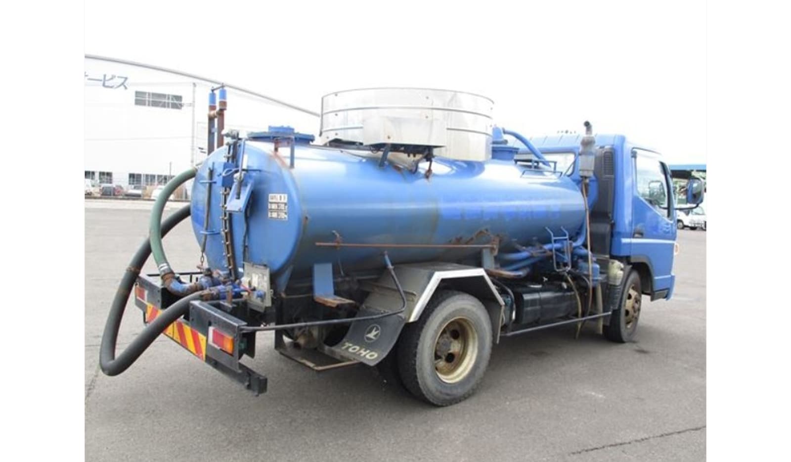 2019 Nissan Condor Vacuum Truck image-2
