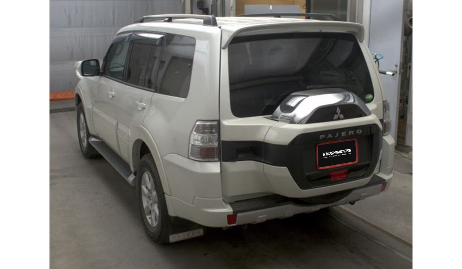 2019 Mitsubishi Pajero Final Edition image-4