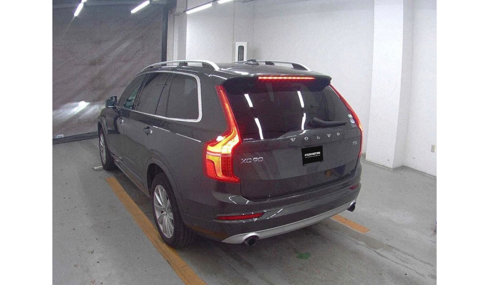 2019 Volvo XC90 T5 Momentum image-3