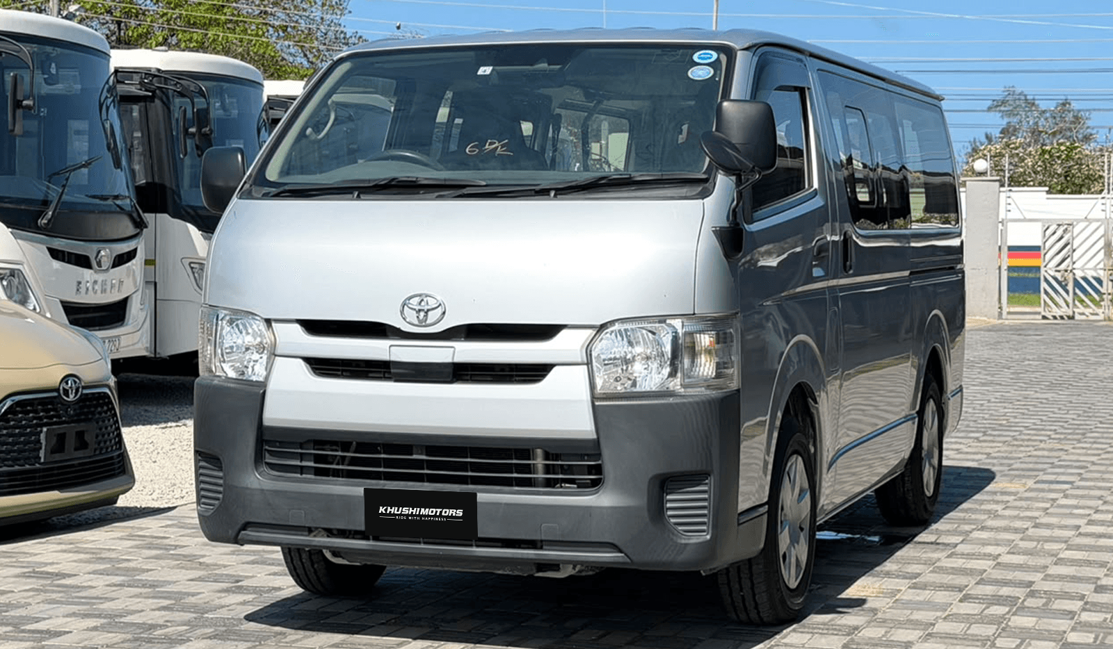 2019 Toyota Regius Ace Van Long DX image-3