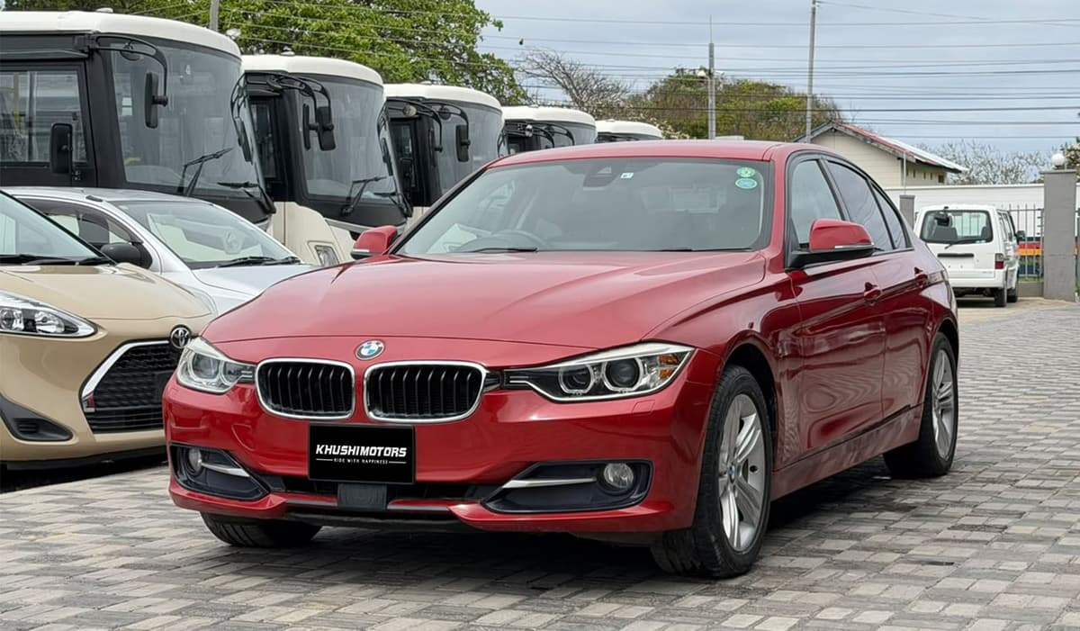 2015 Bmw 3 Series Sport 320D image-3