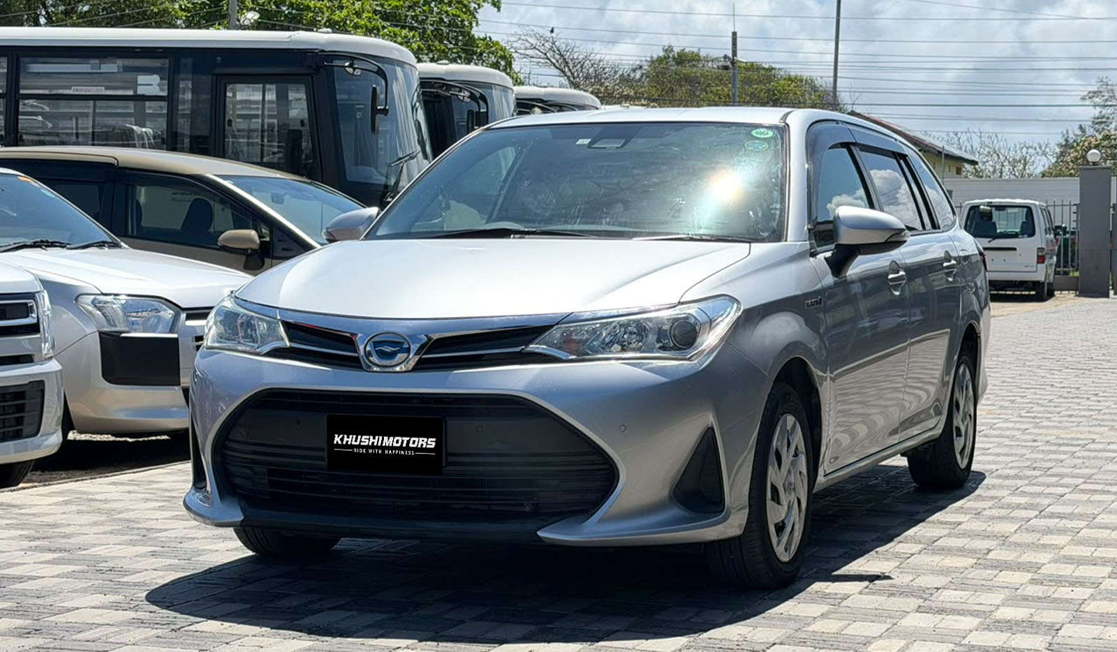 2019 Toyota Fielder Hybrid image-3