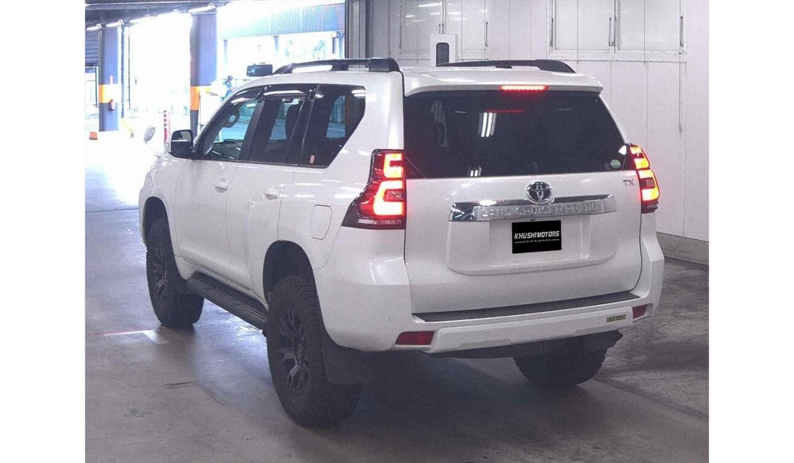 2018 Toyota Land Cruiser Prado image-3