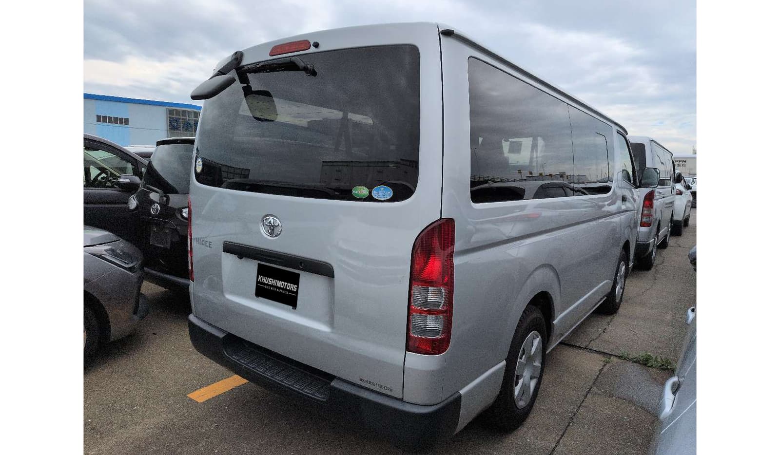 2019 Toyota Hiace Van image-3