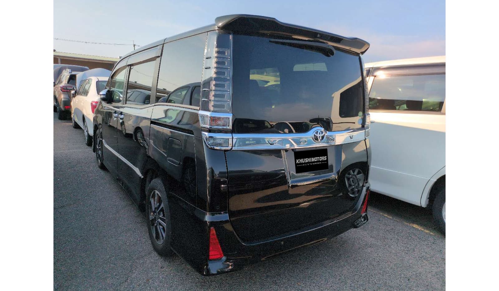 2019 Toyota Voxy image-3