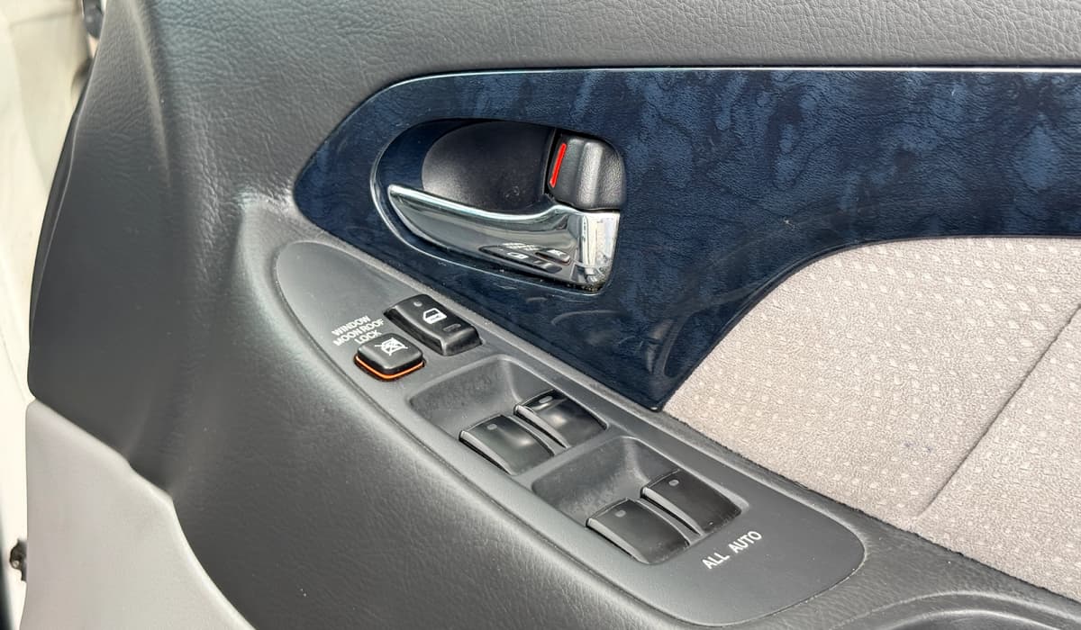 2004 Toyota Alphard Premium Alcantra image-15