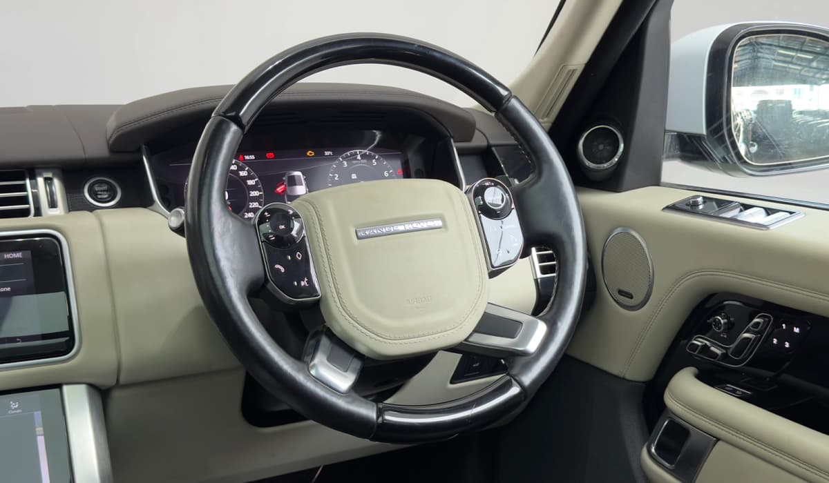 2018 Land Rover Range Rover Vogue SR Leather image-8