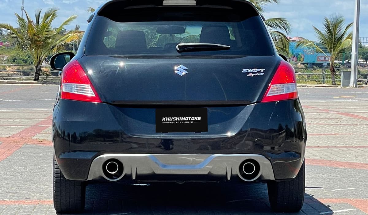 2015 Suzuki Swift Sport image-4