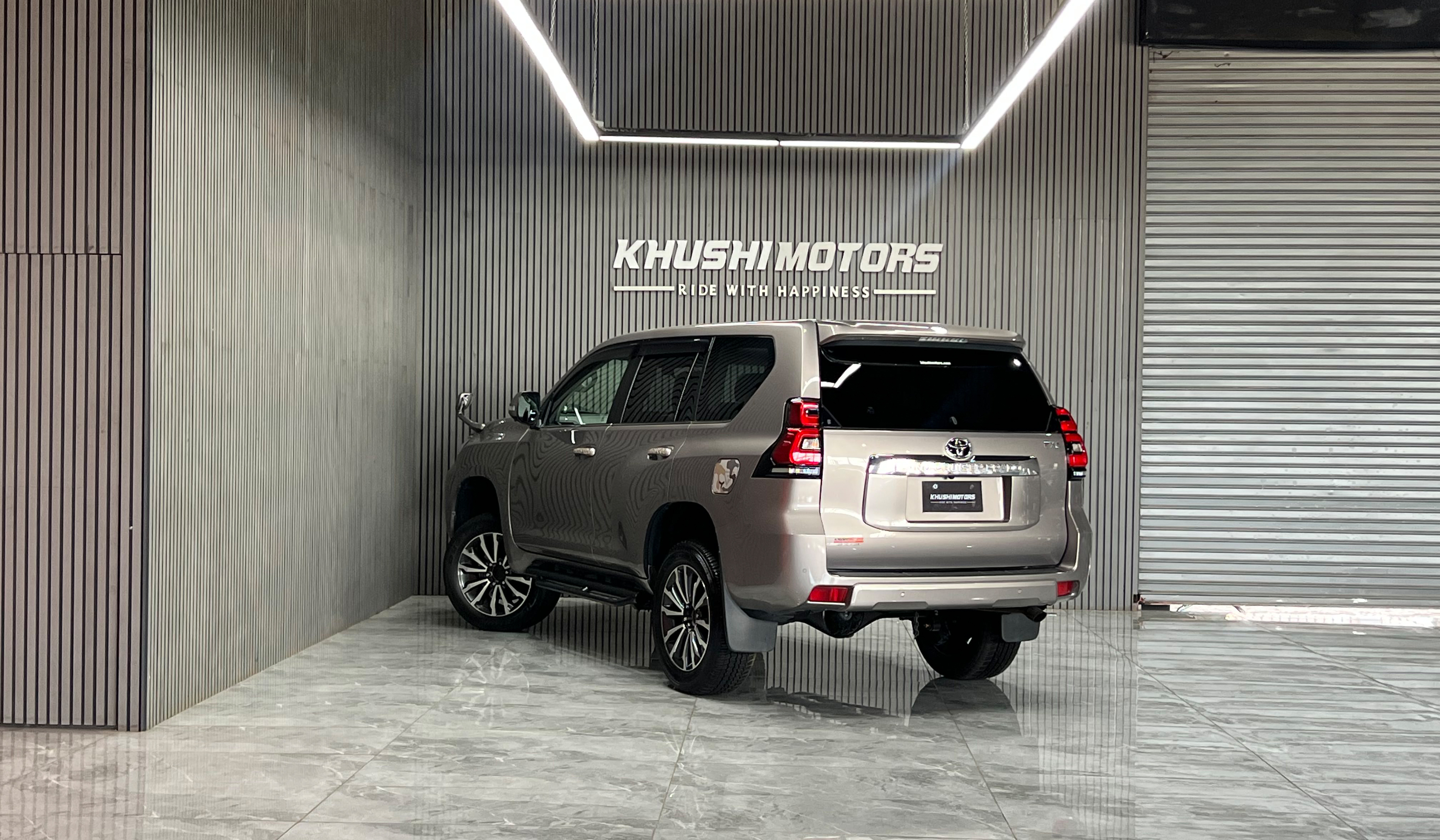2019 Toyota Land Cruiser Prado TX L Package image-4