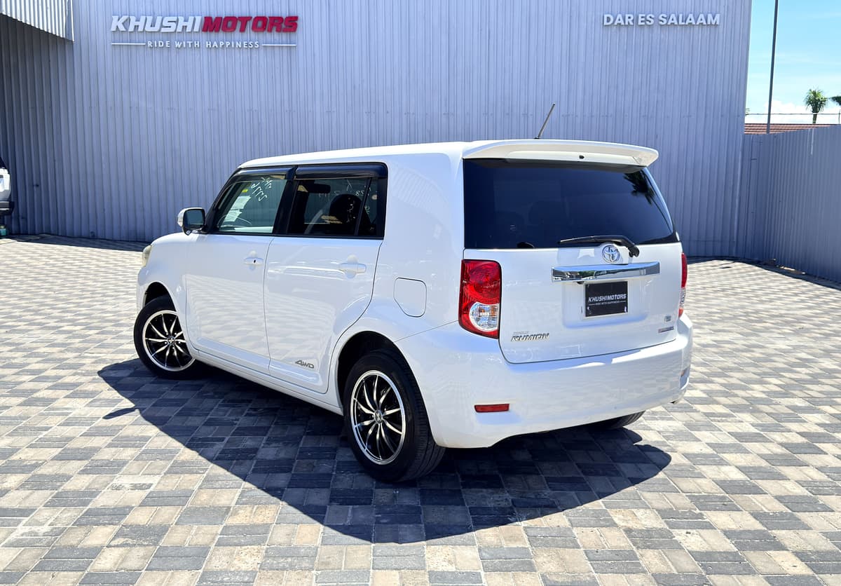 2011 Toyota Corolla Rumion G image-4