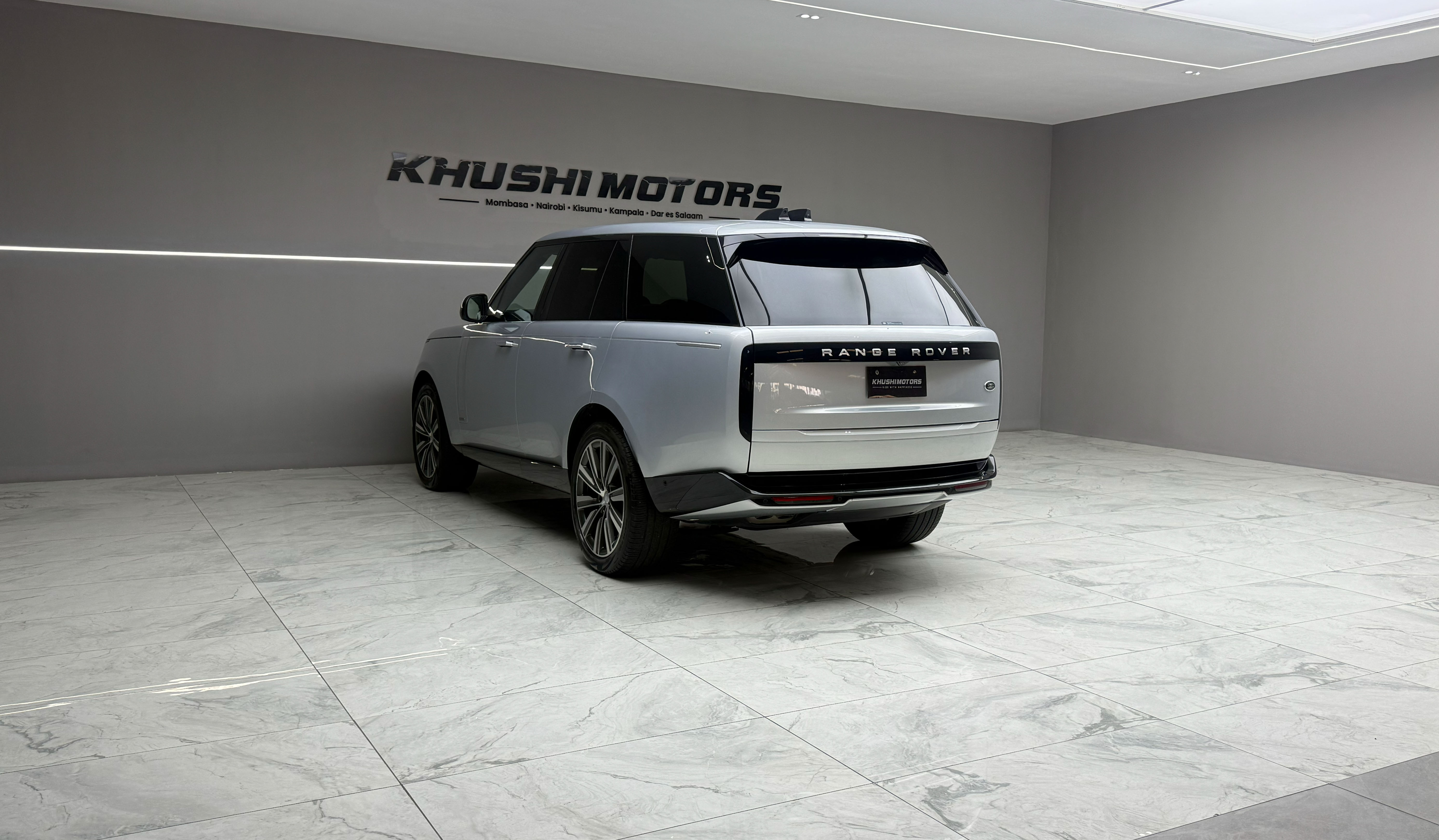 2023 Land Rover Range Rover AUTOBIOGRAPHY D300 image-4