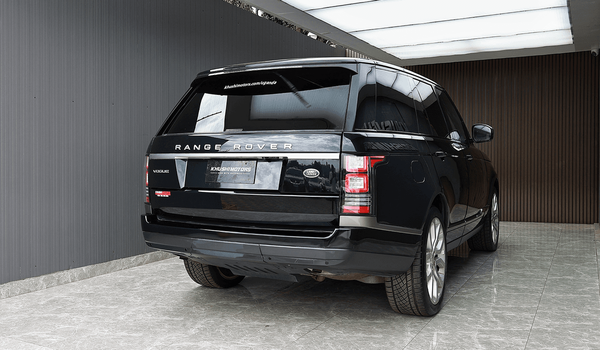 2013 Land Rover Range Rover Vogue Super Charged image-4