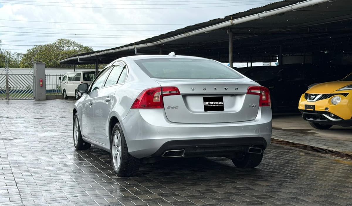 2018 Volvo S60 D4 Classic image-4