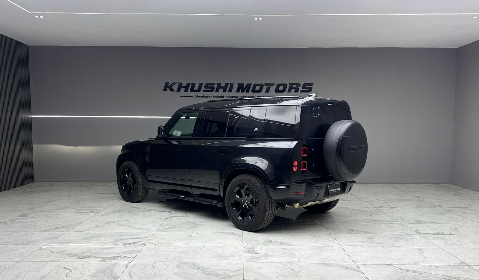 2021 Land Rover Defender 110 Double O Black Edition image-4