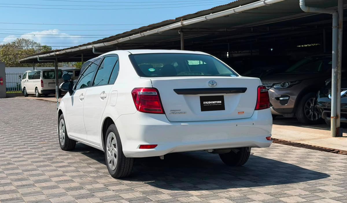 2019 Toyota Corolla Axio Driving School image-4