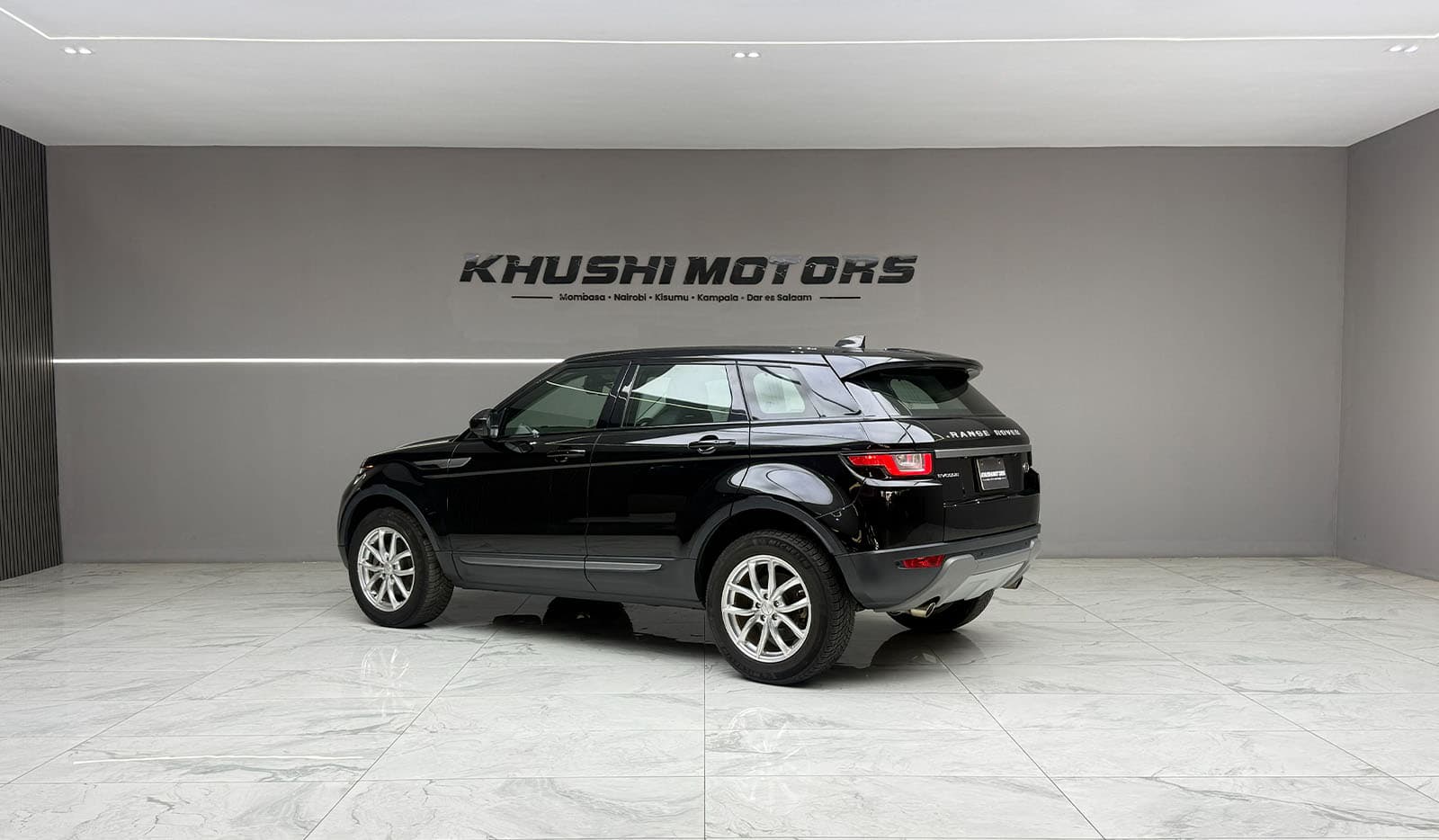 2019 Land Rover Range Rover Evoque SE image-4