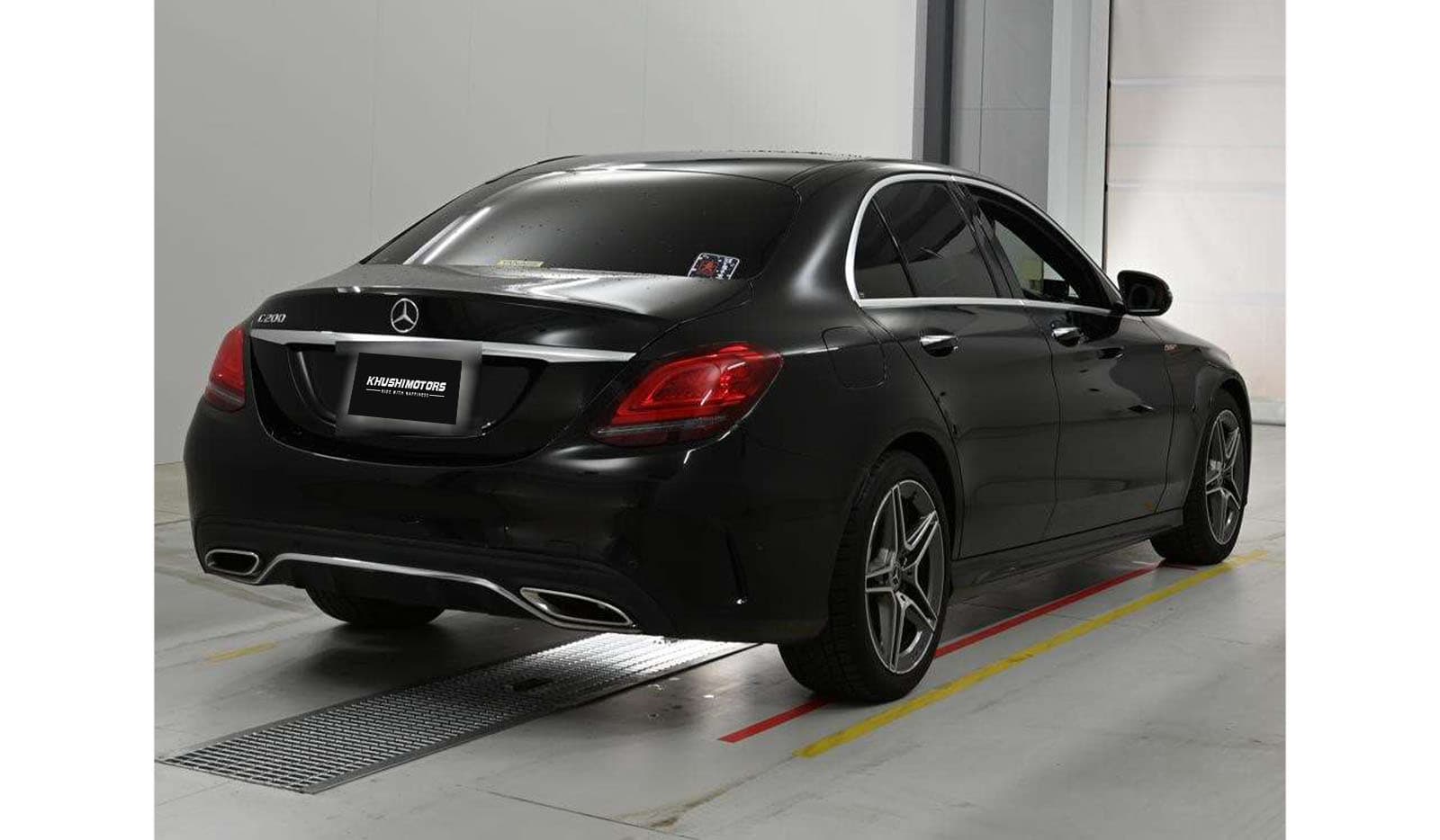 2019 Mercedes-Benz C-Class AVANTGARDE AMG LINE C200 image-4