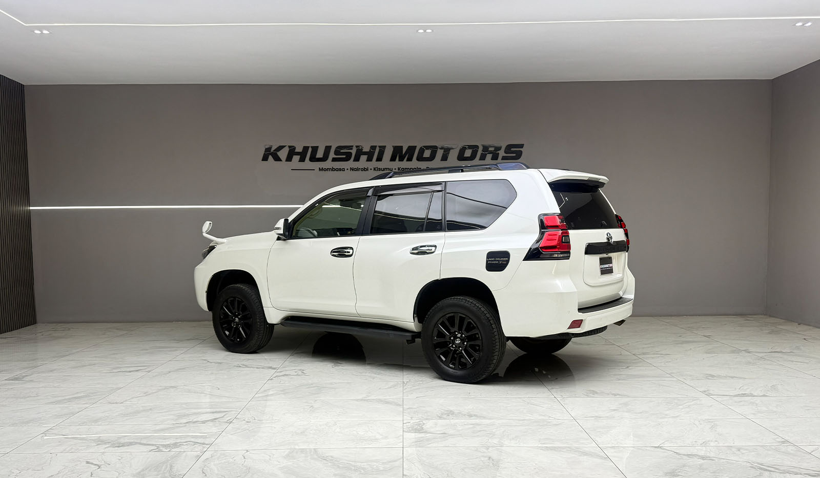 2019 Toyota Land Cruiser Prado TX image-4