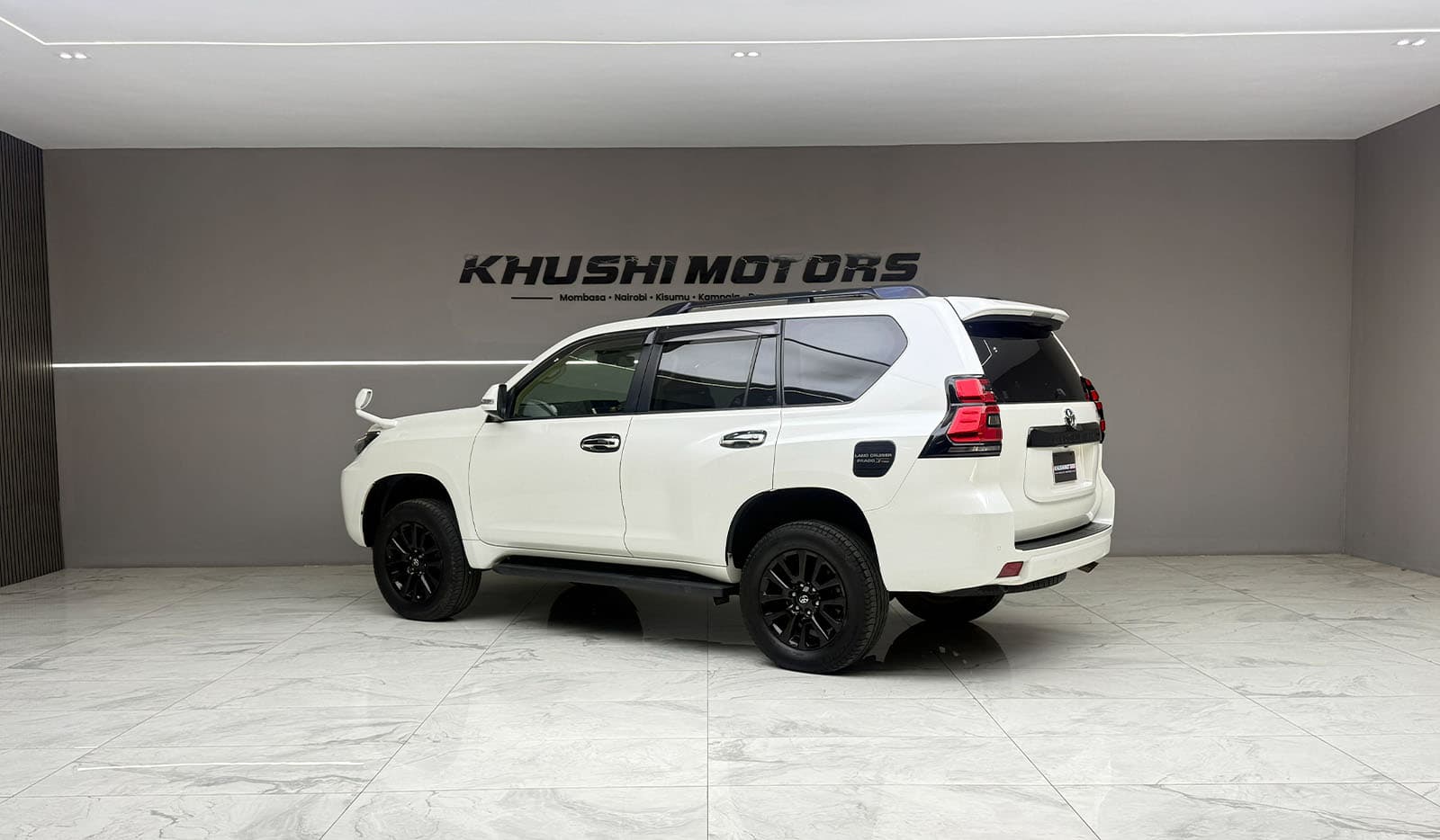 2019 Toyota Land Cruiser Prado TX image-4