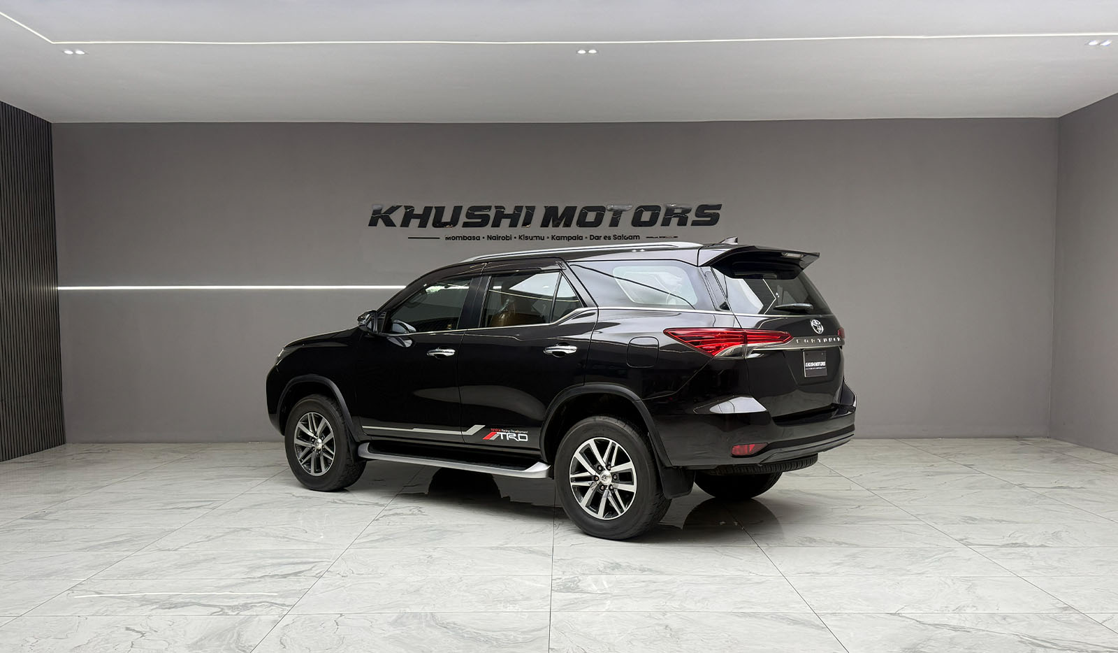 2019 Toyota Fortuner image-4