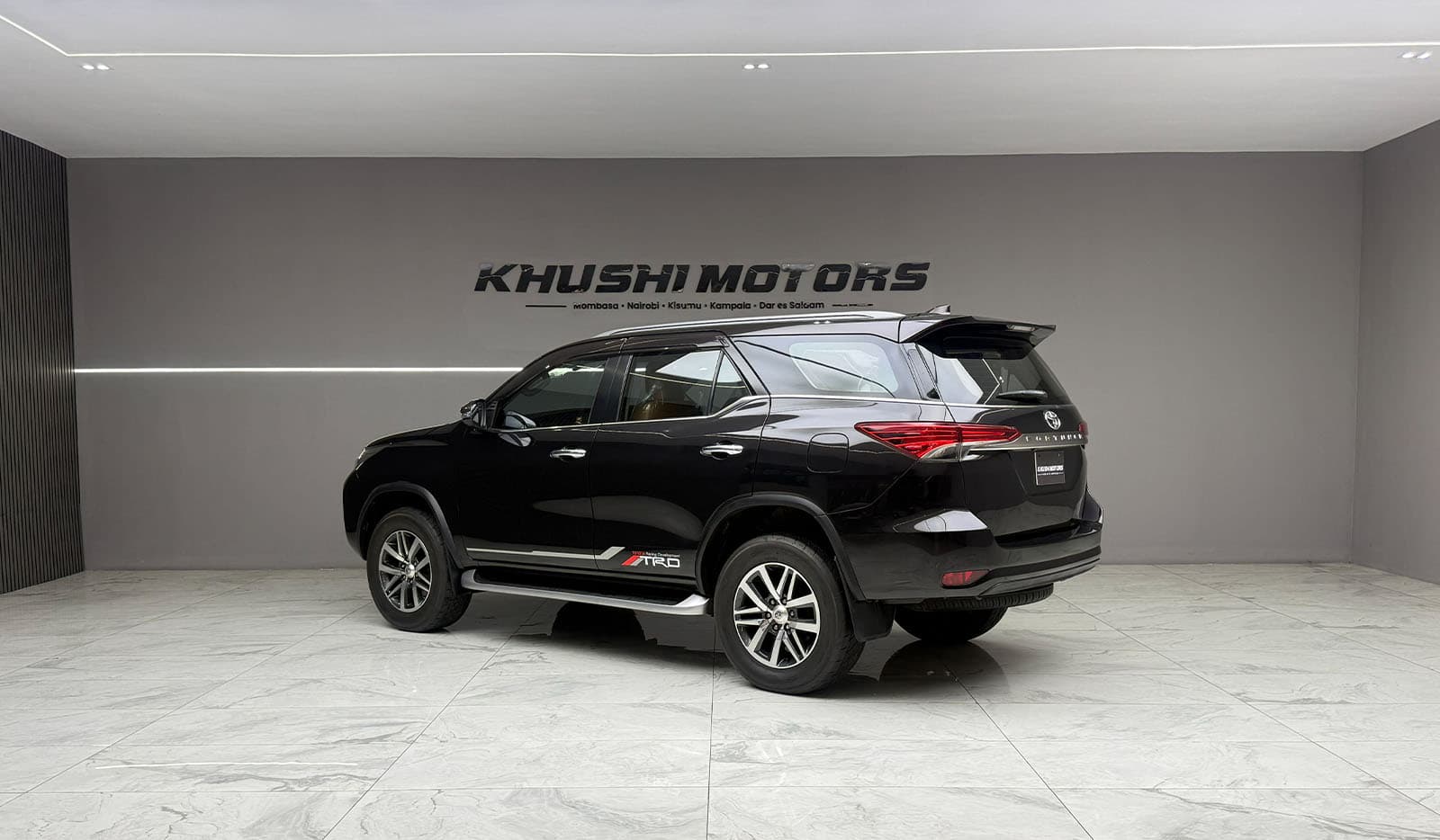 2019 Toyota Fortuner image-4