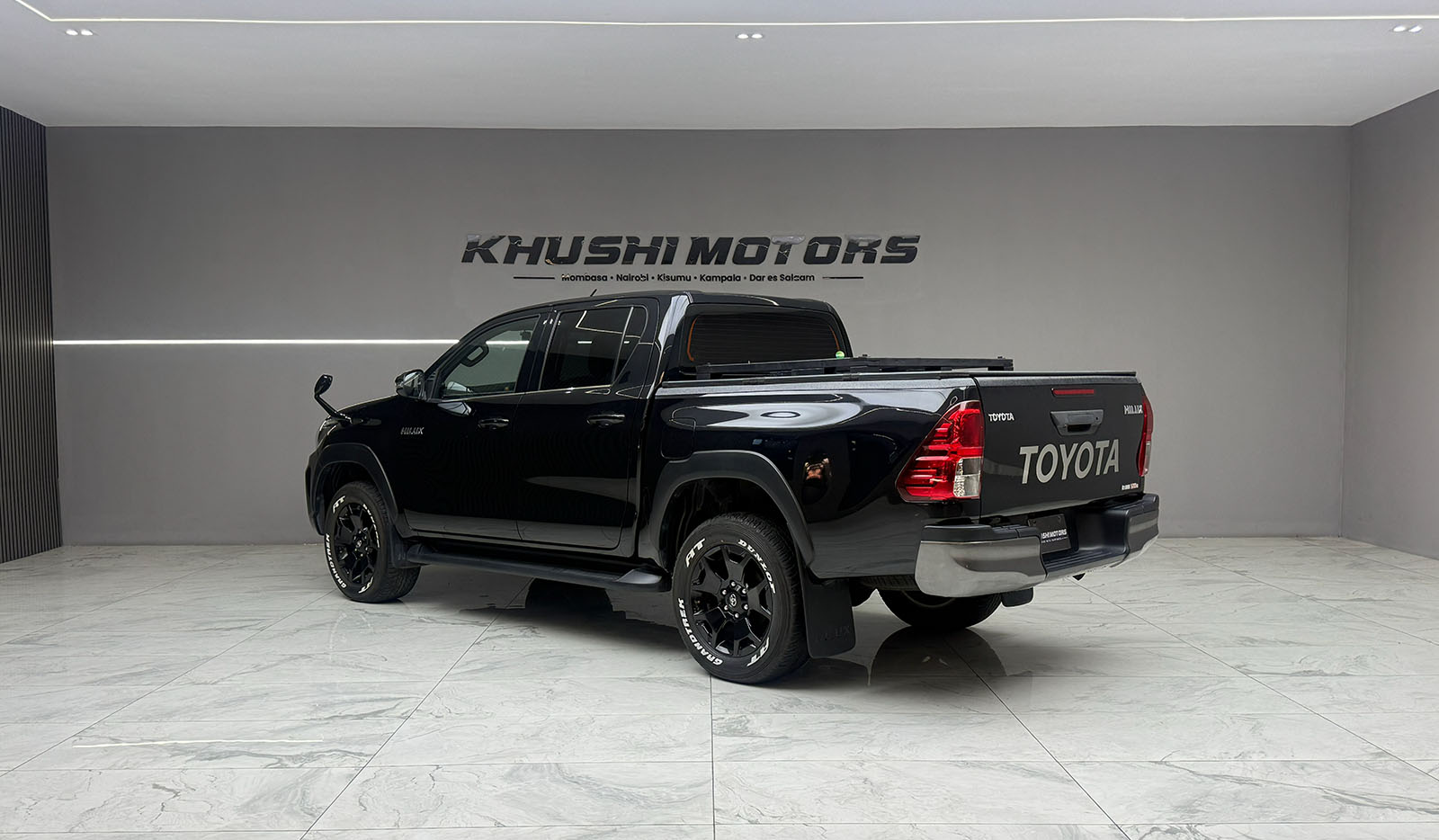 2020 Toyota Hilux Z Black Rally Edition image-4
