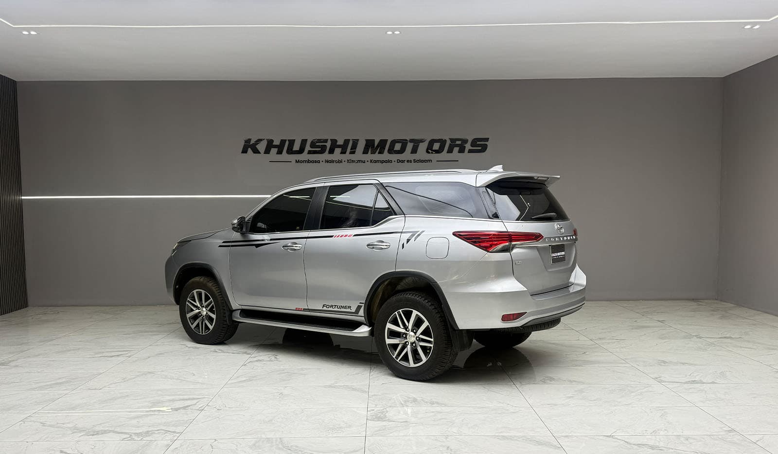 2019 Toyota Fortuner image-4