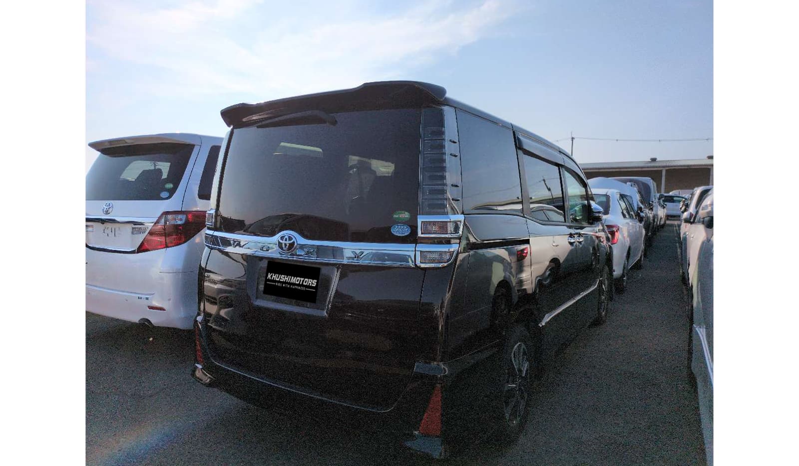 2019 Toyota Voxy image-4